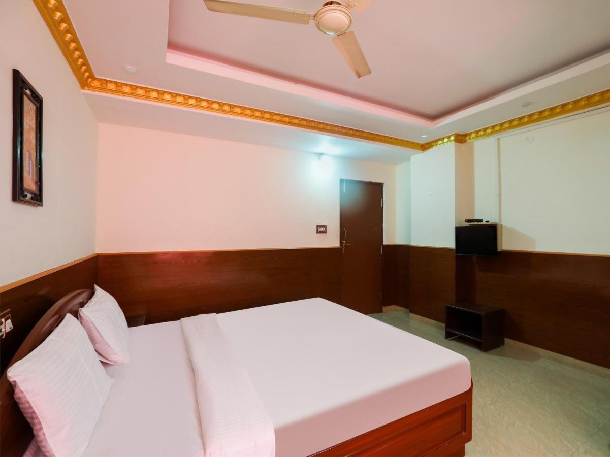 Capital O 84002 Hotel Top In Town President Kushālnagar 외부 사진