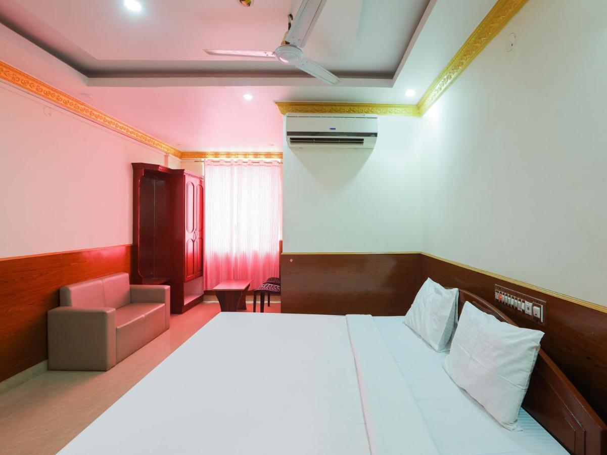 Capital O 84002 Hotel Top In Town President Kushālnagar 외부 사진