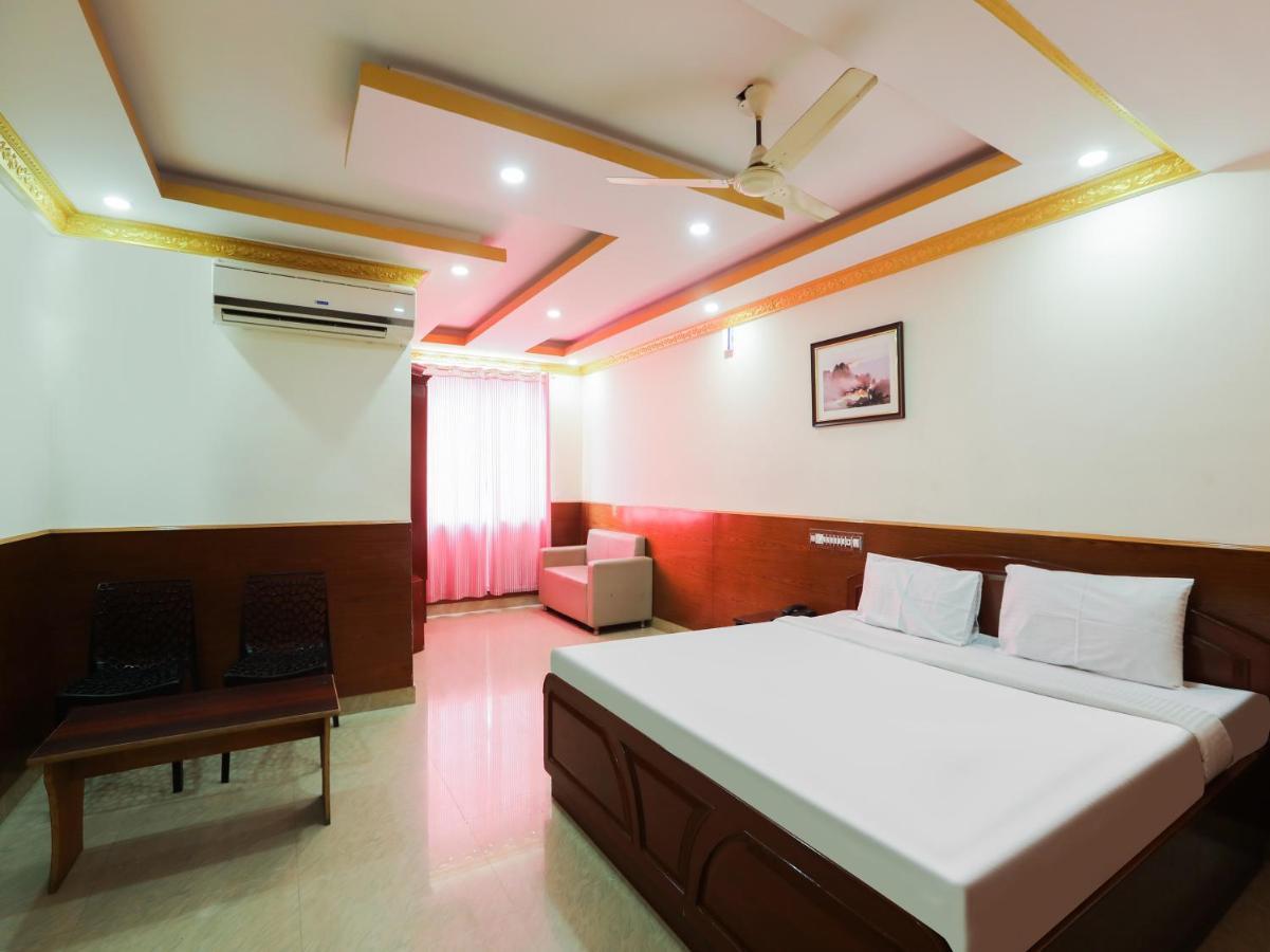Capital O 84002 Hotel Top In Town President Kushālnagar 외부 사진